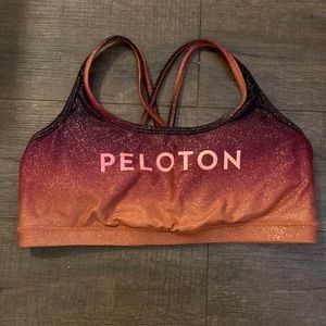 Peloton sports bra size Large